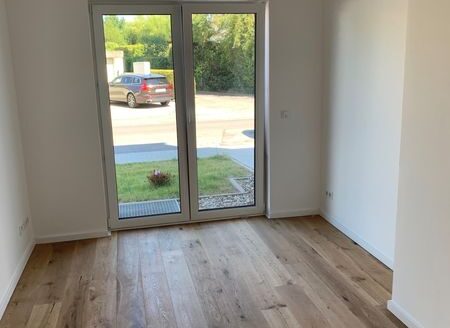 Renovierte 1-Zimmer Wohnung in direkter Rheinlage